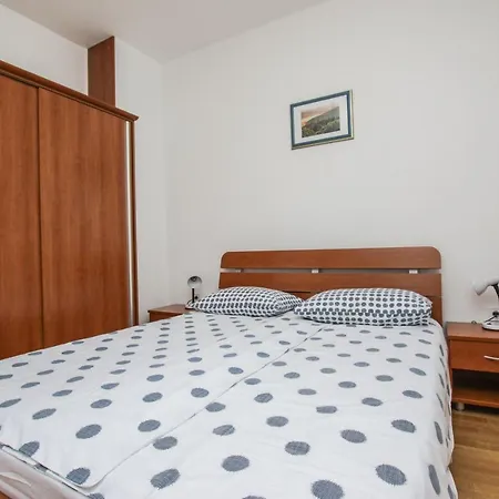 Cvitan 1. Floor Apartman