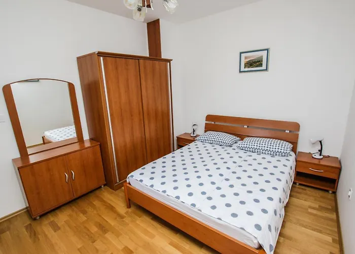 Cvitan 1. Floor Apartment