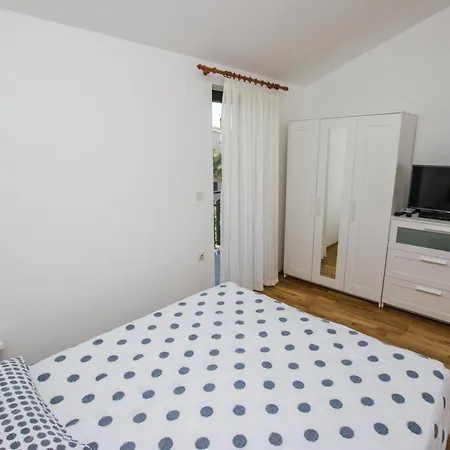 Cvitan 1. Floor * Poreč