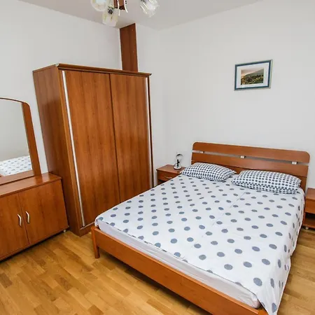 Cvitan 1. Floor Apartman