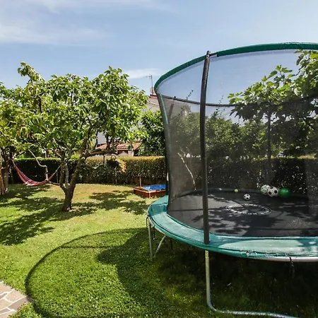 Cvitan 1. Floor 公寓 *