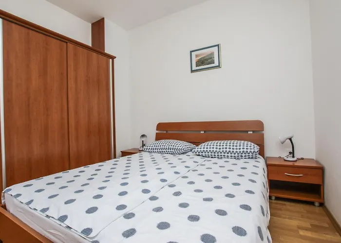 Cvitan 1. Floor Apartmán