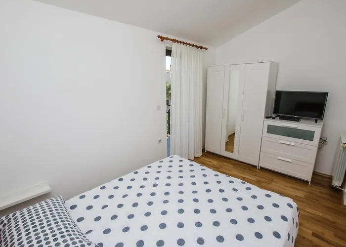 Cvitan 1. Floor * Poreč